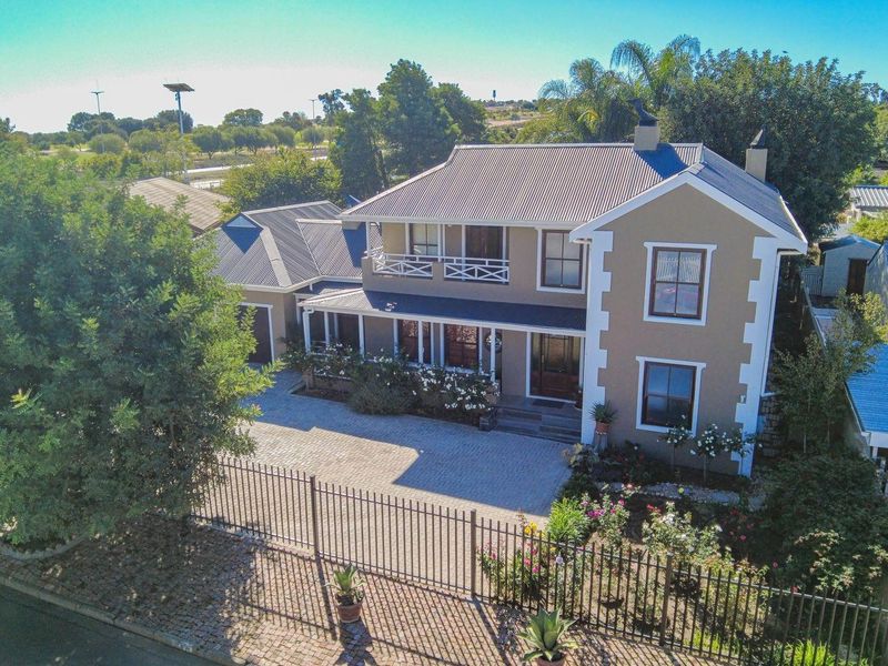 4 Bedroom House For Sale in Panorama, Malmesbury - Photo 2