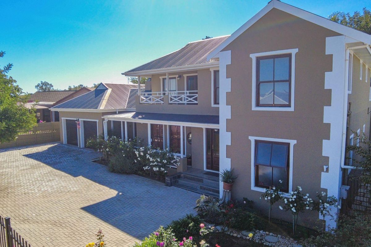 4 Bedroom House For Sale in Panorama, Malmesbury - Photo 5