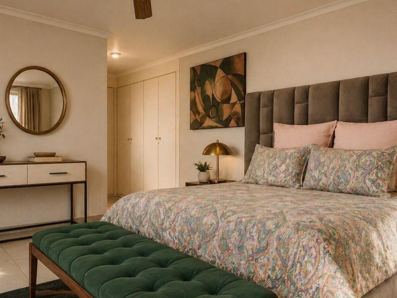 5 Bedroom Family Home with Pool and 2 Bedroom Cottage in Bassonia - Photo 9
