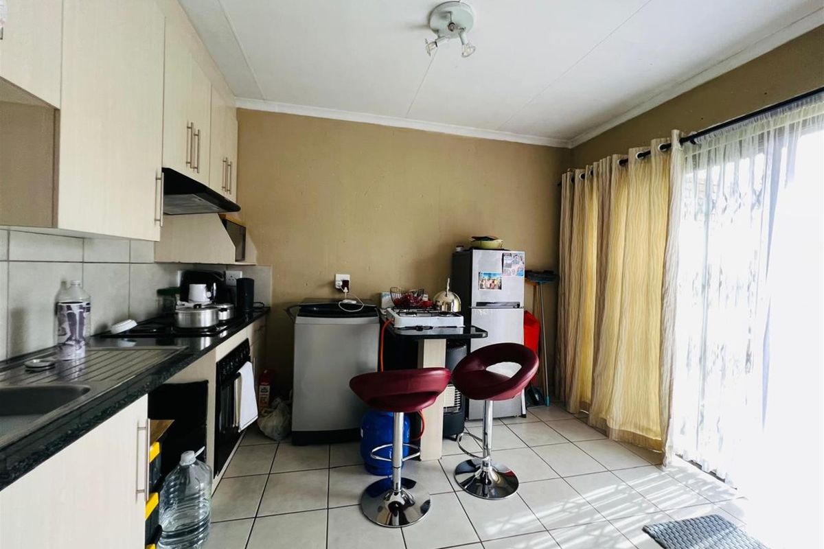 Apartment For Sale in Bonanne, Vanderbijlpark - Photo 3
