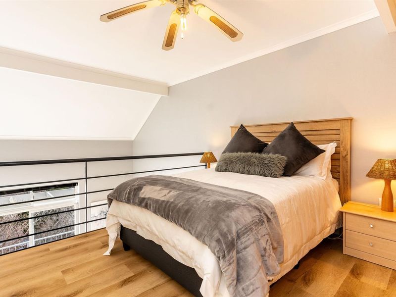 Modern One-Bedroom Loft Apartment - Photo 8