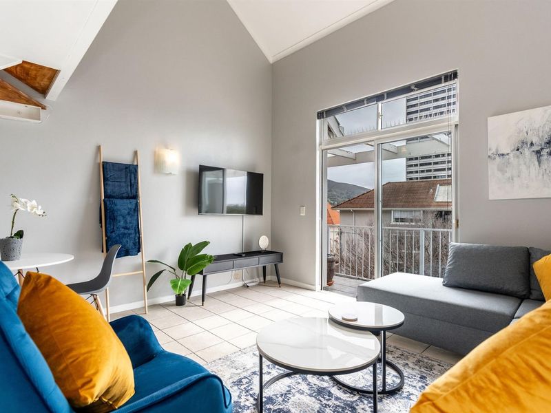Modern One-Bedroom Loft Apartment - Photo 4