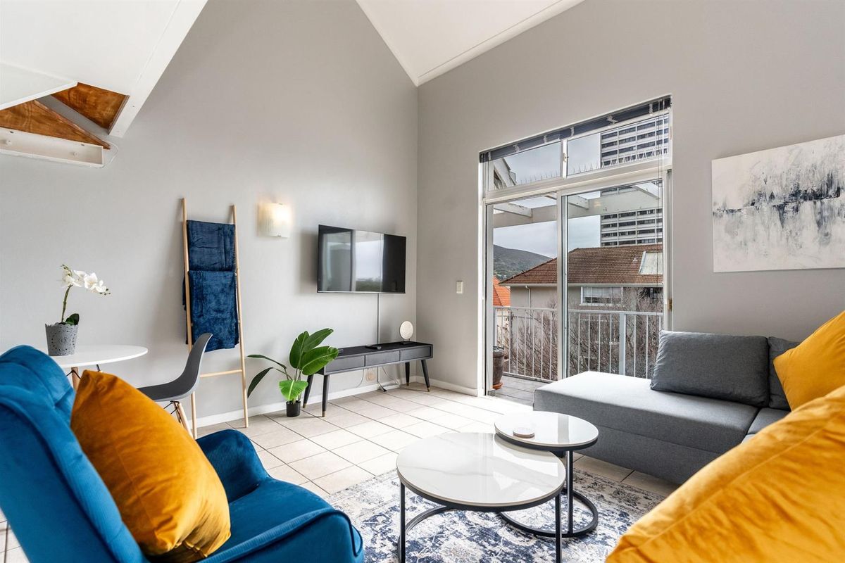 Modern One-Bedroom Loft Apartment - Photo 4
