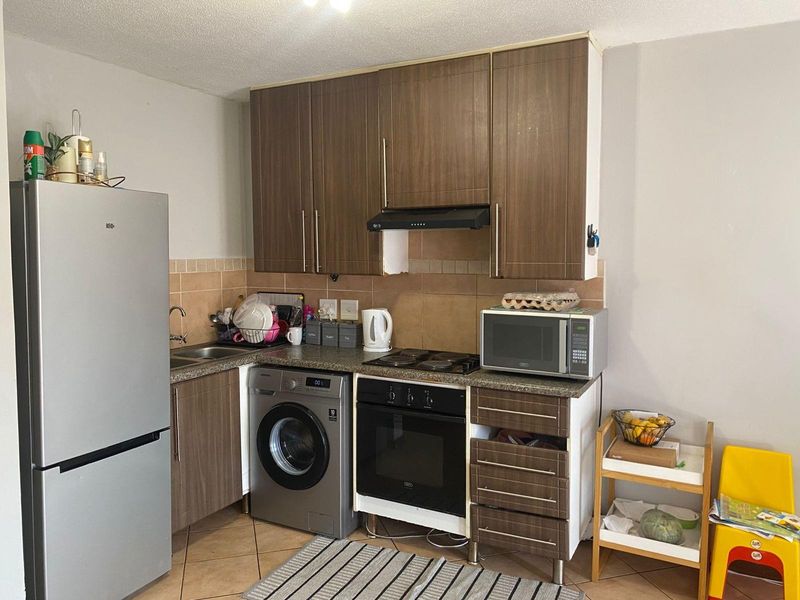 Apartment To Rent in Noordwyk, Midrand - Photo 4