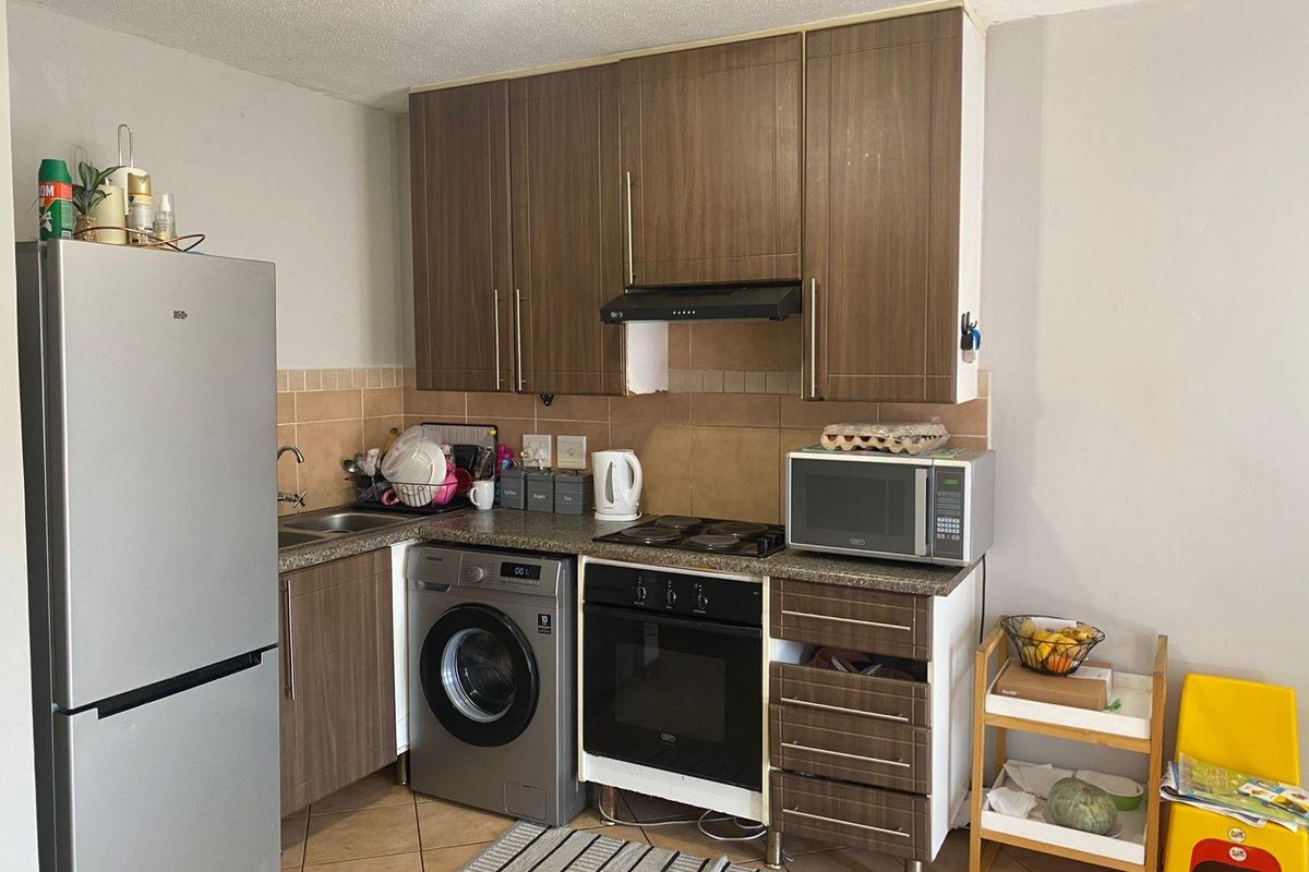 Apartment To Rent in Noordwyk, Midrand - Photo 4