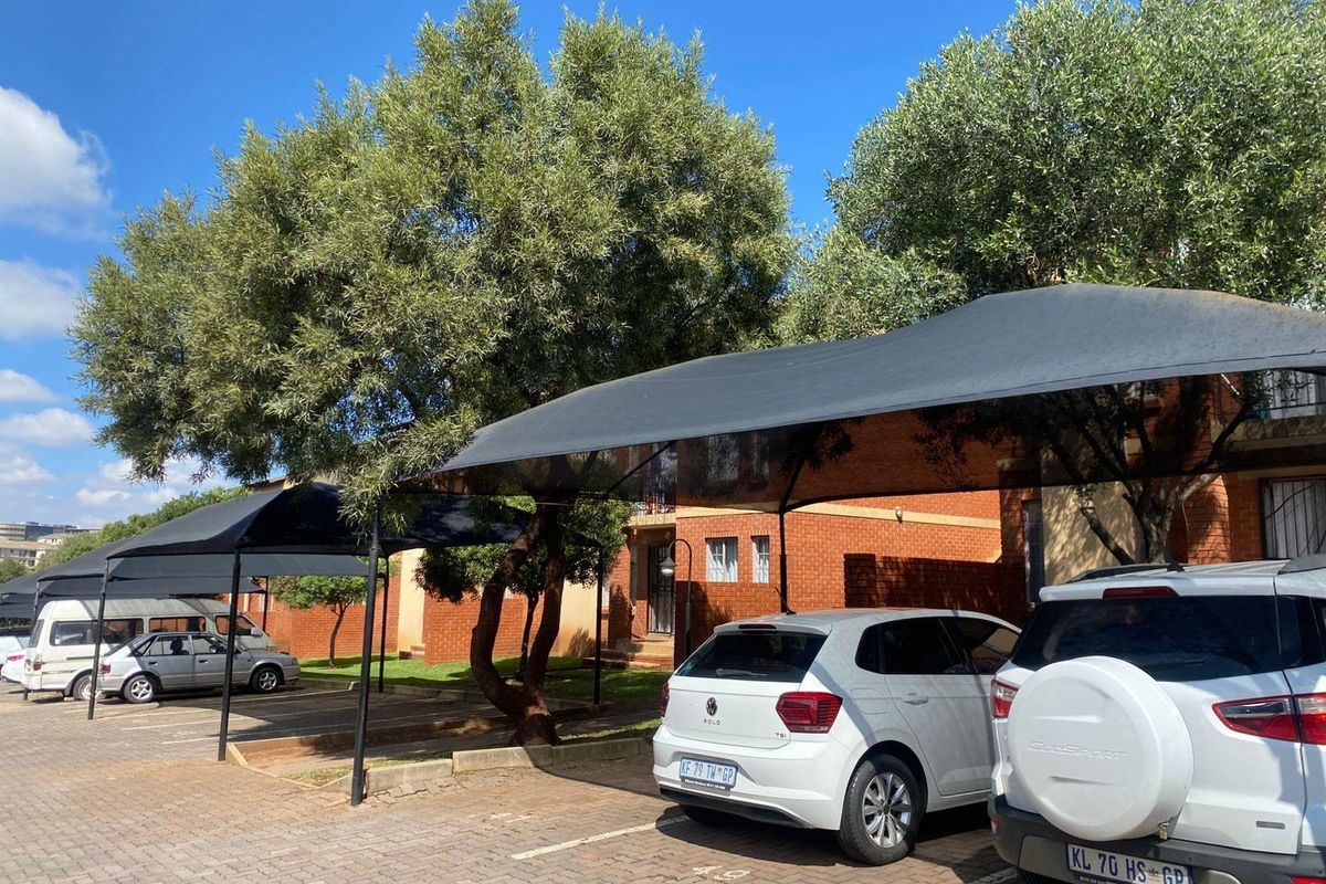 Apartment To Rent in Noordwyk, Midrand - Photo 2