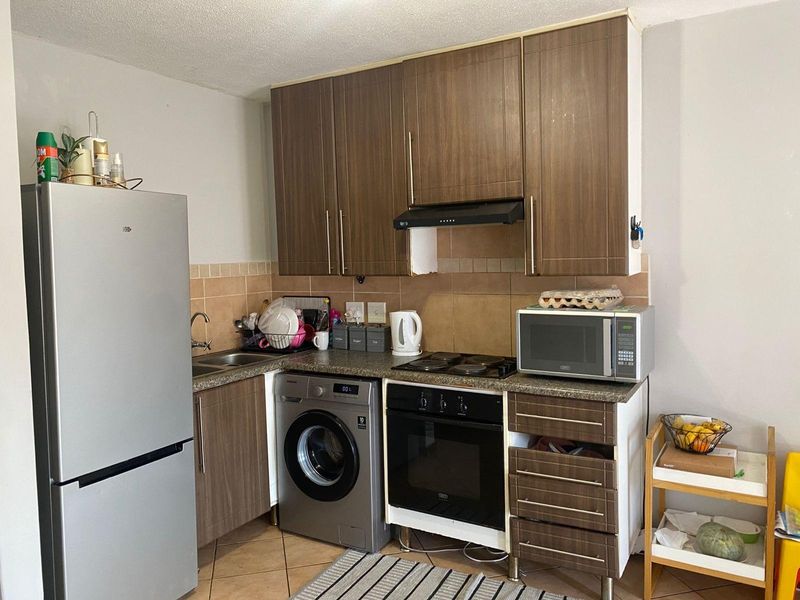 Apartment To Rent in Noordwyk, Midrand - Photo 5