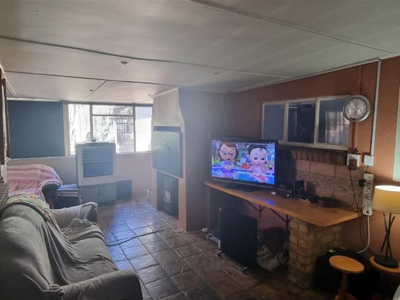 Prime Investment opportunity - Ideal for Student accommodation or family living - Photo 5