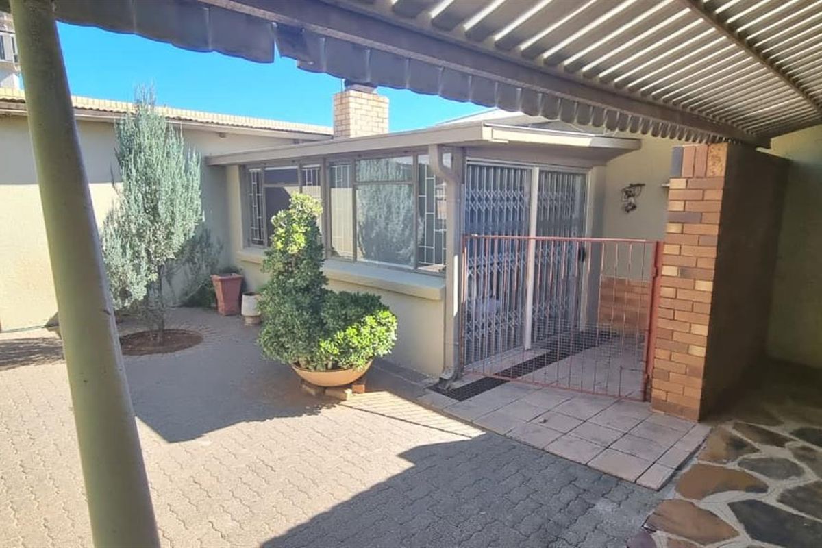 Prime Investment opportunity - Ideal for Student accommodation or family living - Photo 2