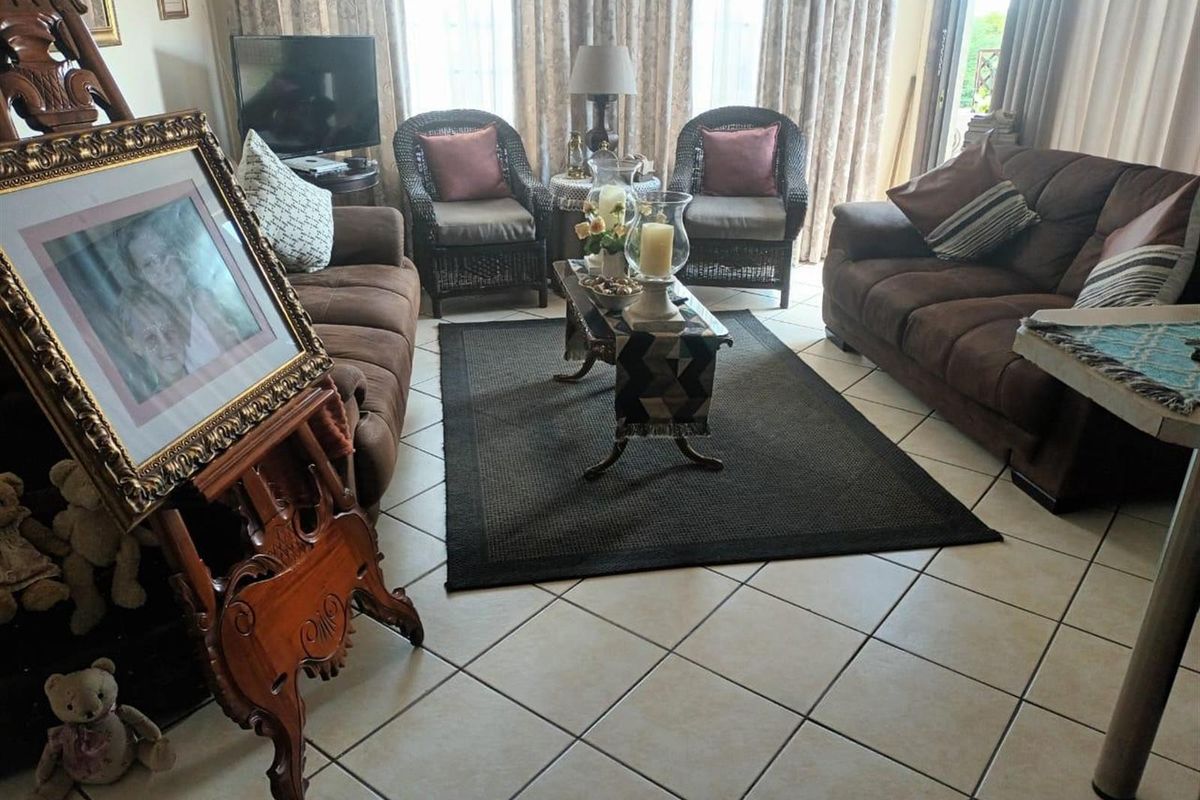 House On Auction in Witbank - Photo 4