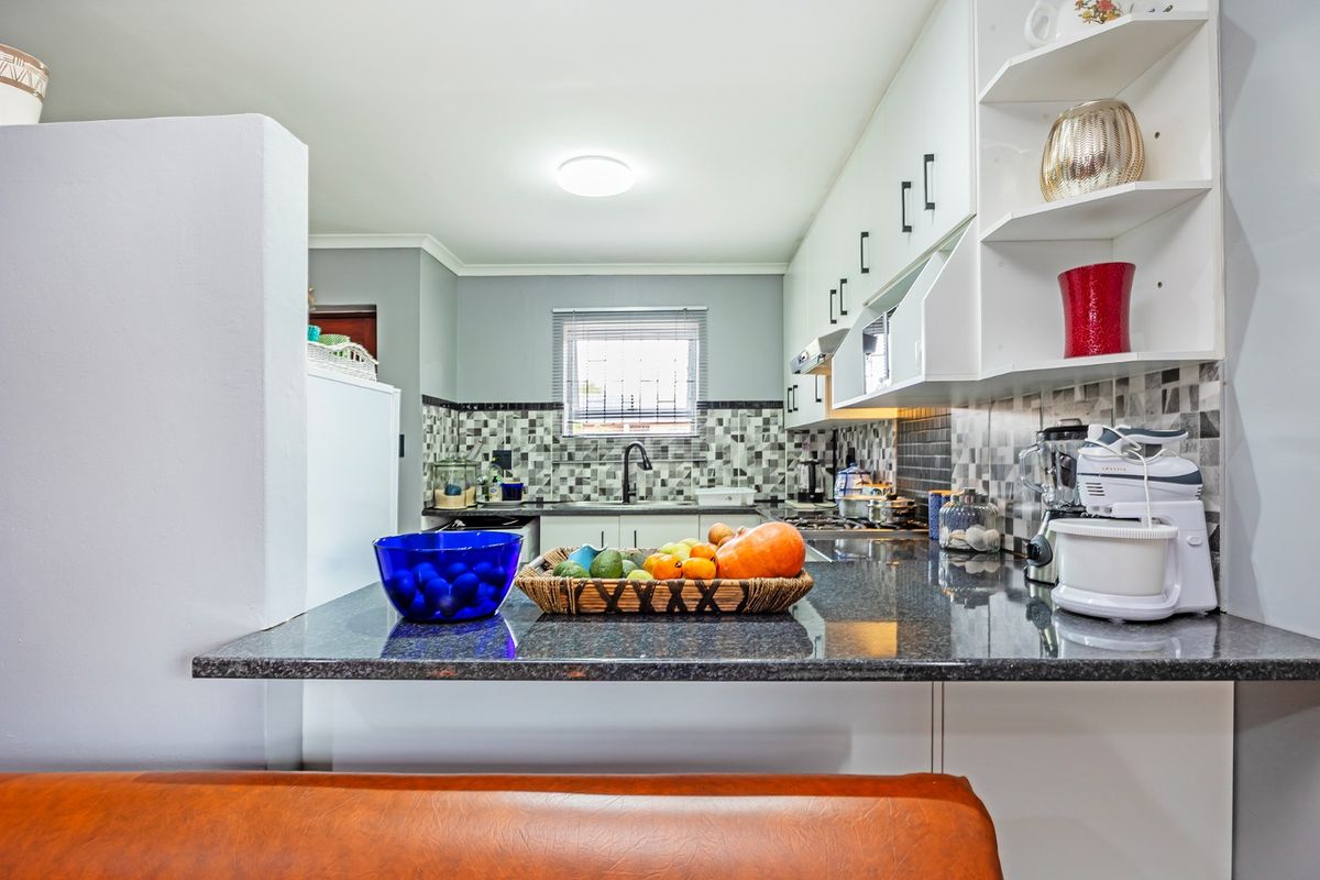 House For Sale in Langeberg Heights, Kraaifontein - Photo 4