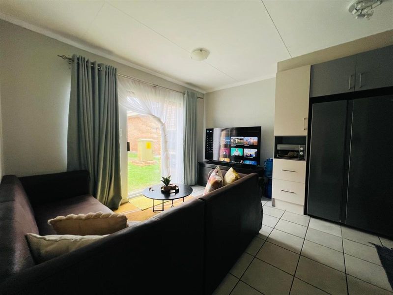 Apartment For Sale in Bonanne, Vanderbijlpark - Photo 7