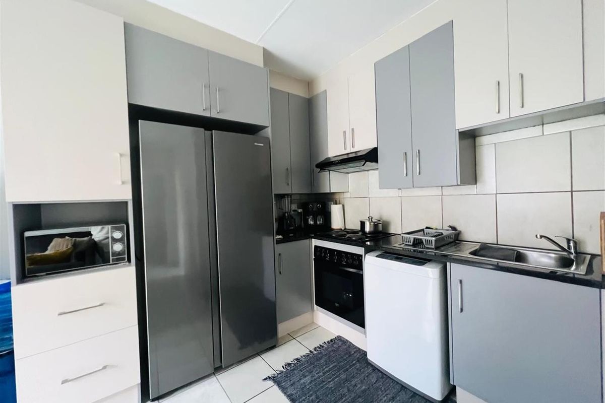Apartment For Sale in Bonanne, Vanderbijlpark - Photo 2