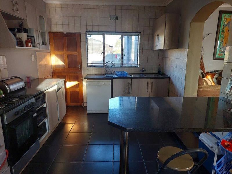 House To Rent in Van Dyk Park Boksburg Gauteng - Photo 4