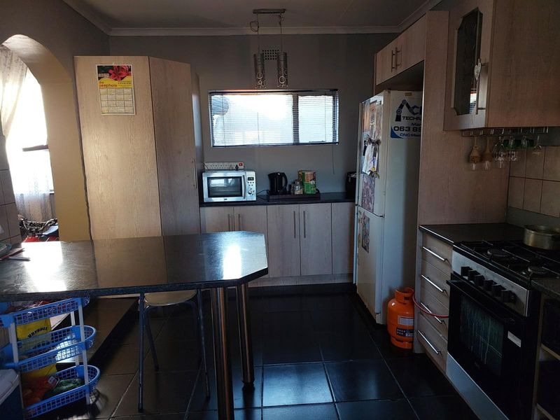 House To Rent in Van Dyk Park Boksburg Gauteng - Photo 5