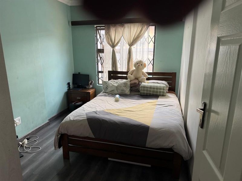 4 Bedroom House To Rent in Kibler Park, Johannesburg - Photo 10