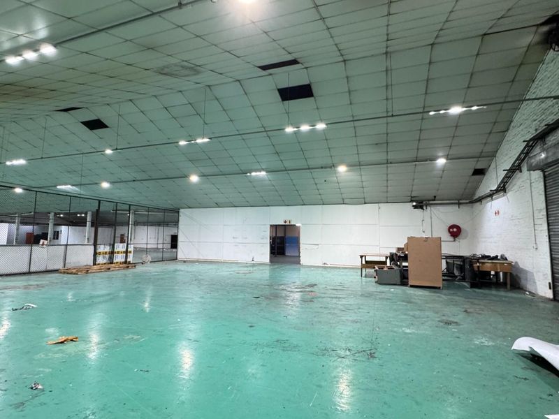 4,527m2 Warehouse To Let in Beaconvale | Prime Located Industrial Facility on Jan Smuts Road - Photo 9