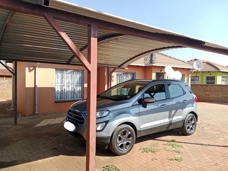 House to Rent in The Orchards, Akasia, Spacious Family Home in a Prime Location - Photo 3