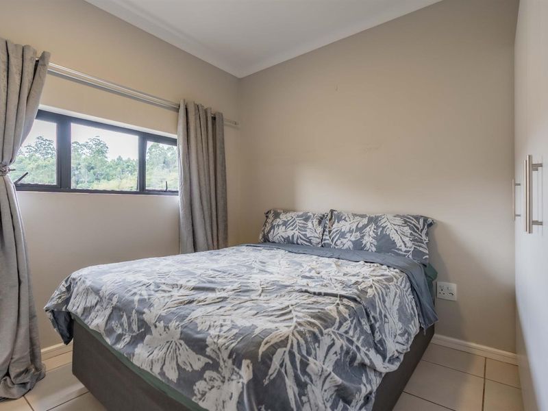 Modern and Elegant Living Apartment for Sale in Waterfall, KwaZulu Natal - Photo 6