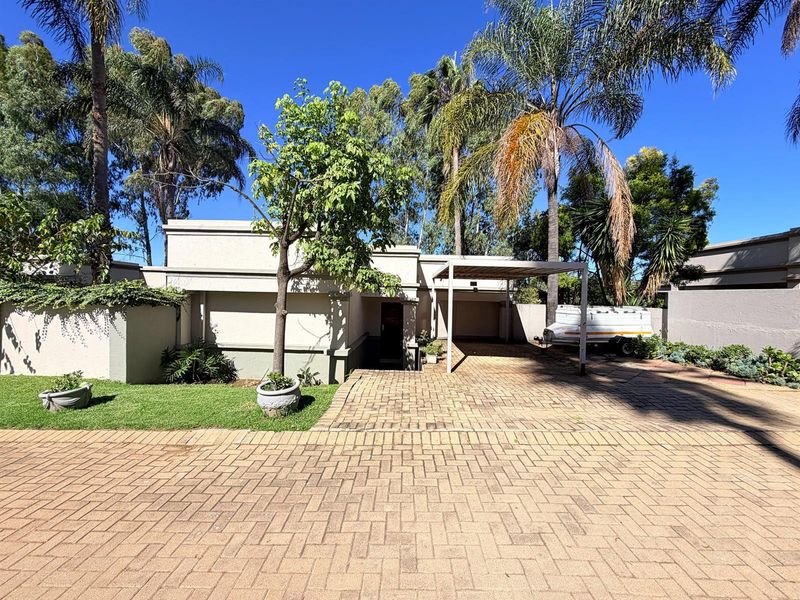 2-Bedroom Townhouse For Sale in Jukskei Park - Photo 2