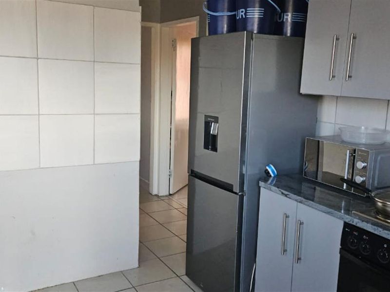 House For Sale in Roodepan, Kimberley - Photo 5