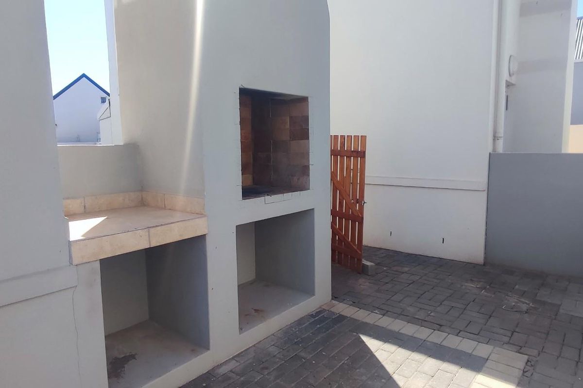 House For Sale in Laguna Sands, Langebaan - Photo 4
