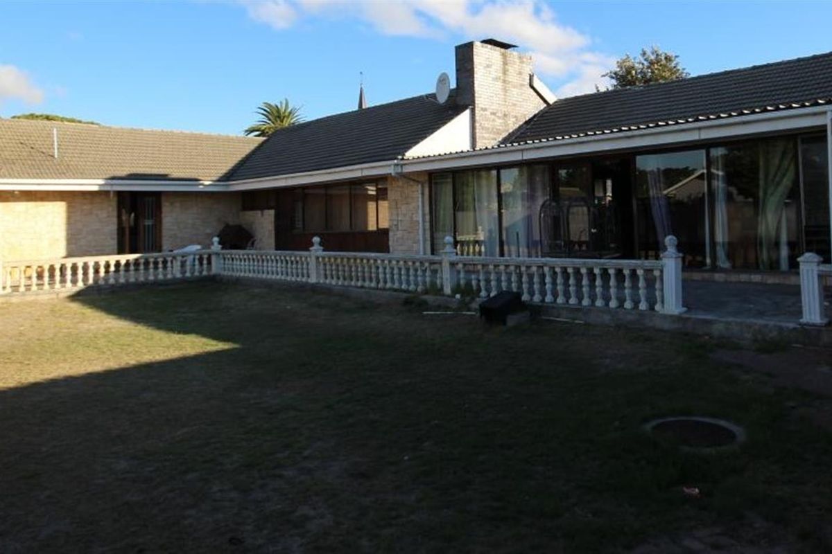 House For Sale in Elim, Kuils River - Photo 3