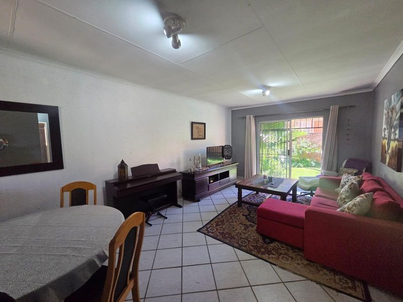 2 Bedroom Townhouse for Sale in Amberfield Glen - Photo 8