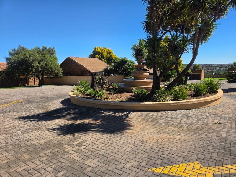 2 Bedroom Townhouse for Sale in Amberfield Glen - Photo 2