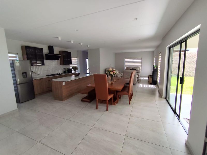 House To Rent in Carlswald, Midrand - Photo 6