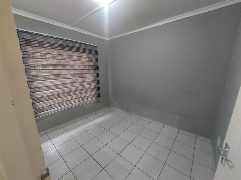 2 bed 1 bath Apartment To Rent in Lincoln Meade - Photo 9