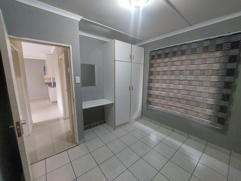 2 bed 1 bath Apartment To Rent in Lincoln Meade - Photo 7