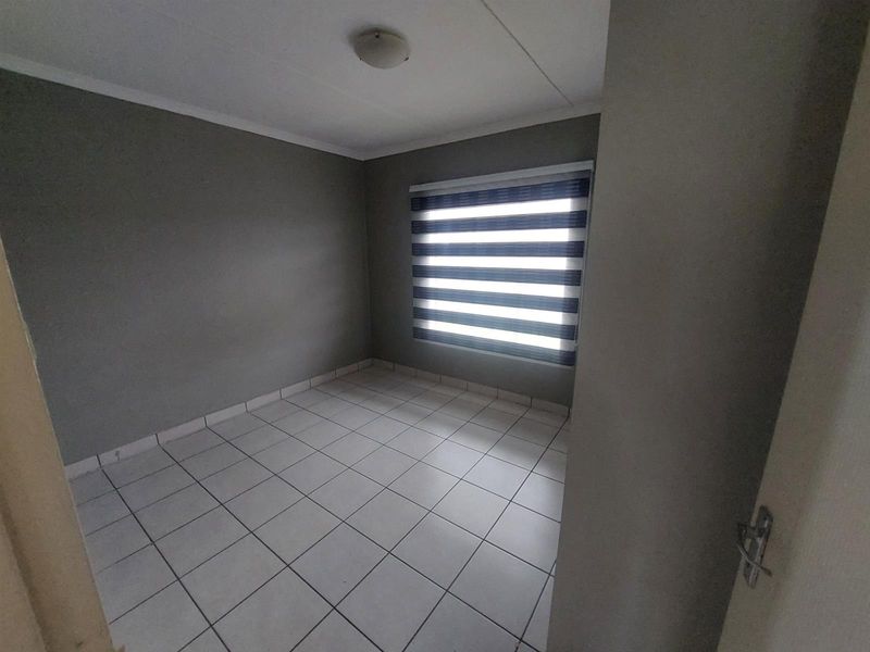 2 bed 1 bath Apartment To Rent in Lincoln Meade - Photo 6