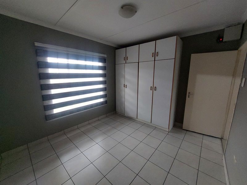 2 bed 1 bath Apartment To Rent in Lincoln Meade - Photo 5
