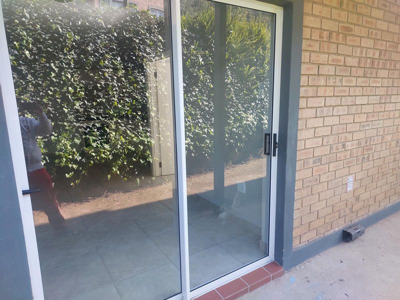 1 bed 1 bath Apartment To Rent in upmarket Chase Valley - Photo 3