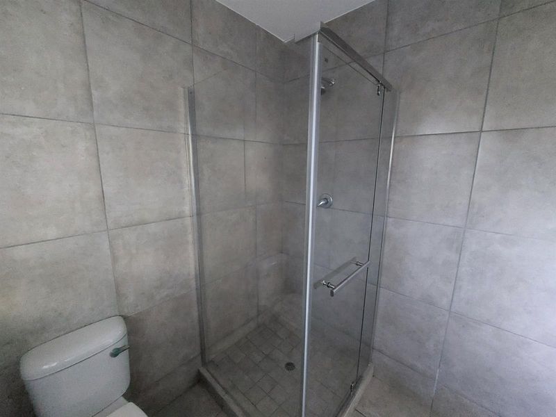 Apartment To Rent in Chase Valley, Pietermaritzburg, KwaZulu Natal - Photo 3
