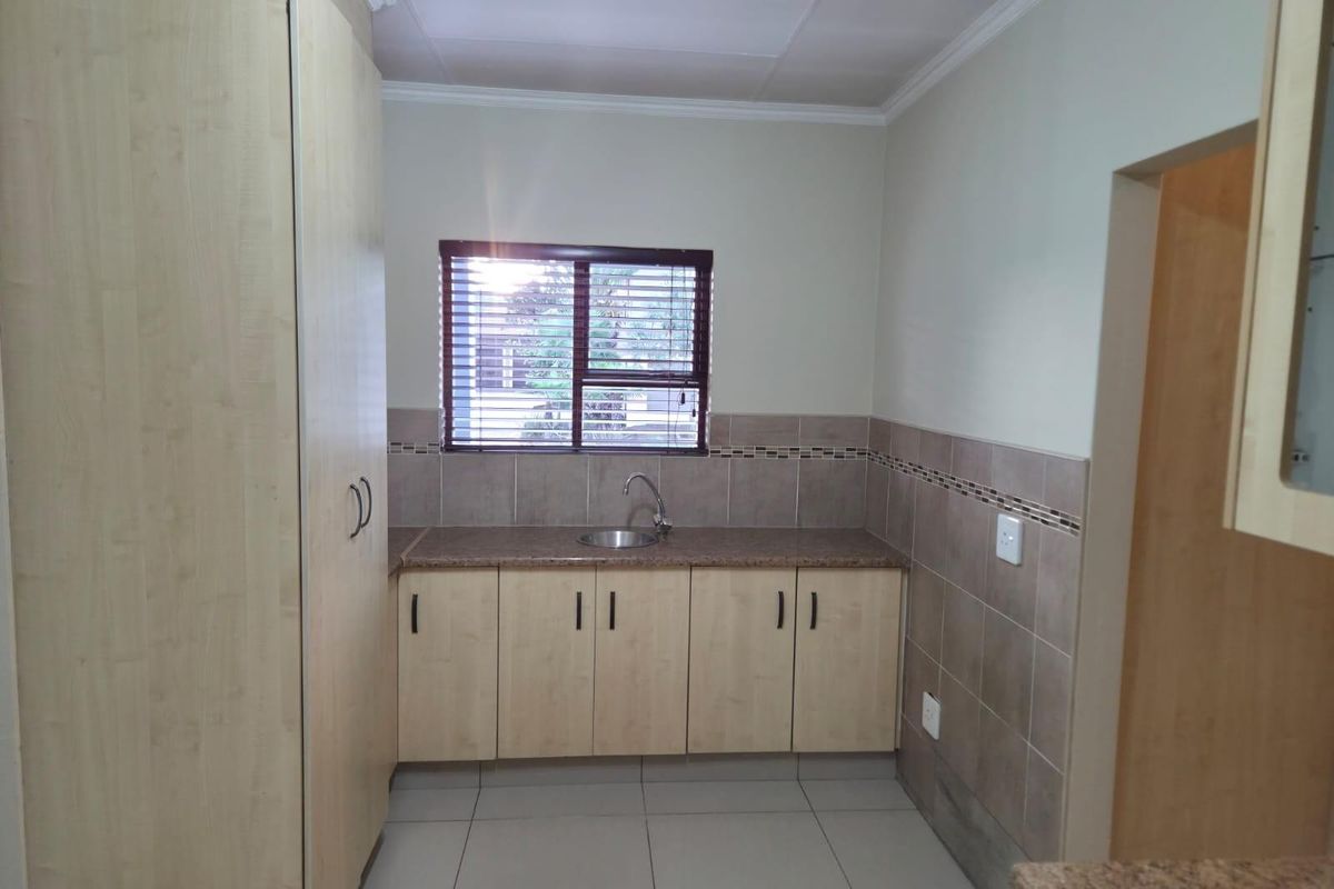 House On Auction in Helderwyk, Brakpan - Photo 4
