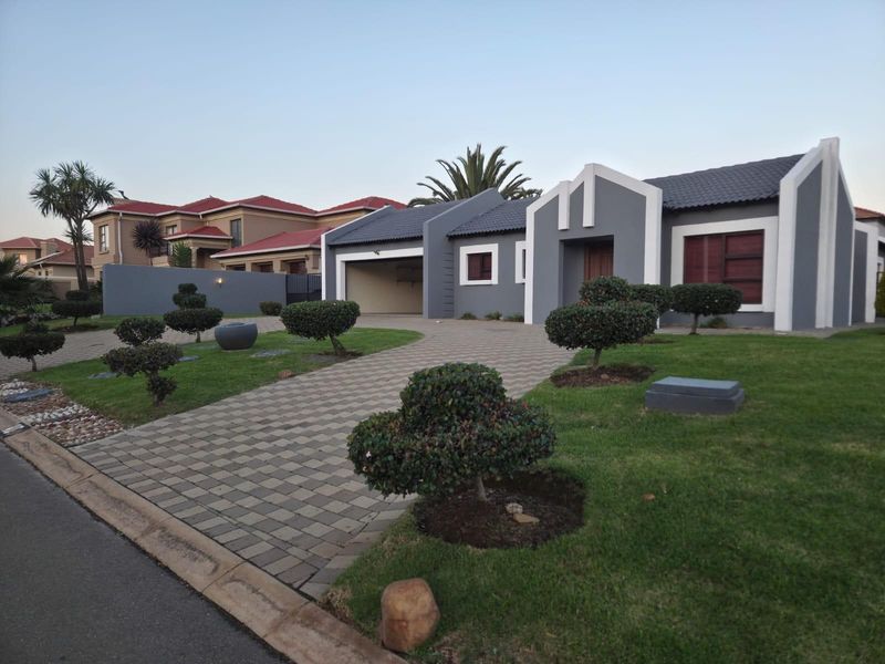 House On Auction in Helderwyk, Brakpan - Photo 2