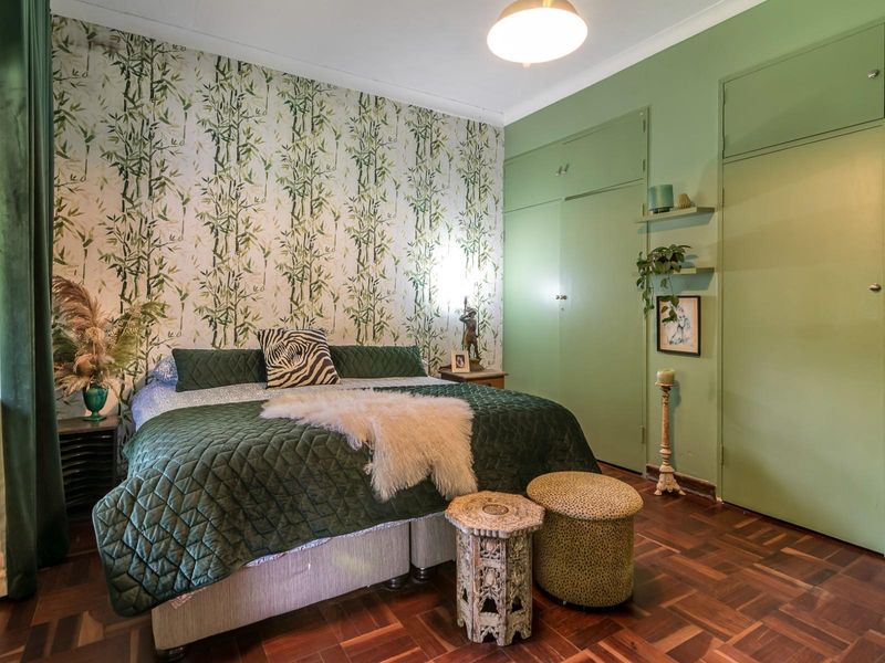 Four Bedroom Family Home in Hurlingham with Five Income Generating Guest Suites - Photo 8