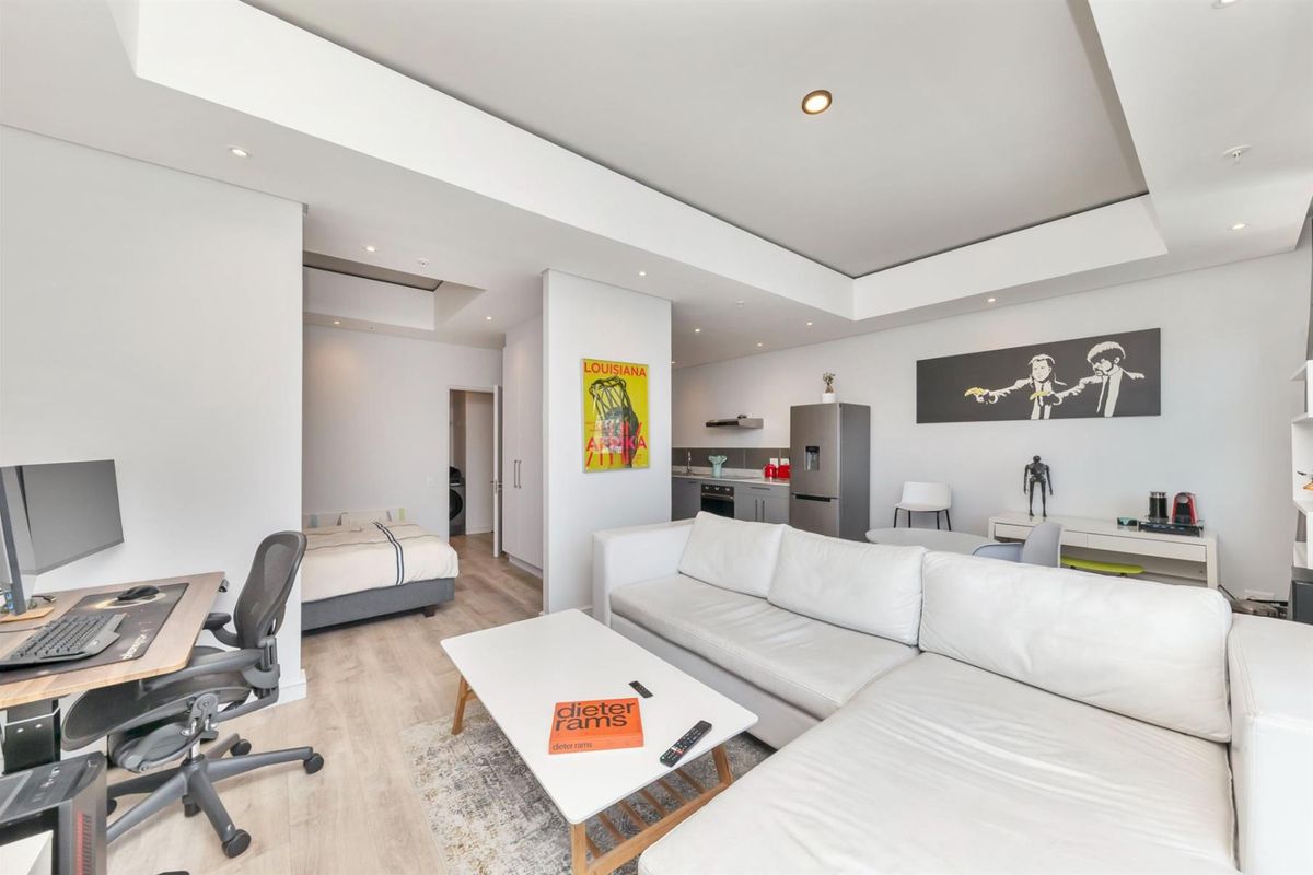 Furnished 1 Bedroom Apartment on the 23rd Floor - Harbour Arch - Photo 5