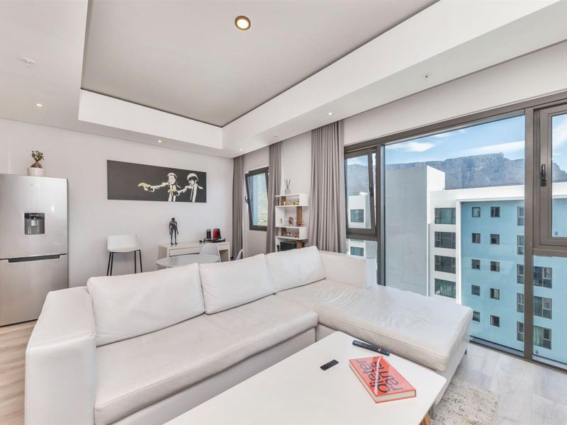 Furnished 1 Bedroom Apartment on the 23rd Floor - Harbour Arch - Photo 3