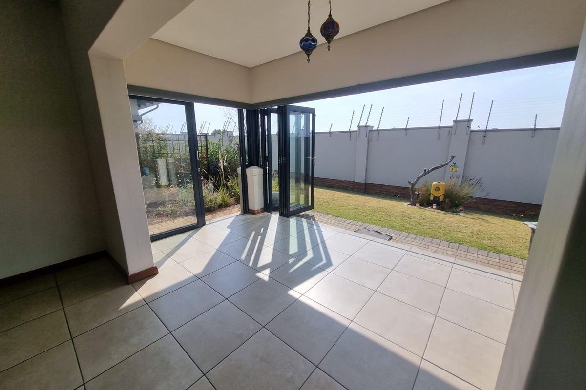 2 Bedrooms 2 Bathrooms House in an Amazing over 50s Estate - Photo 4