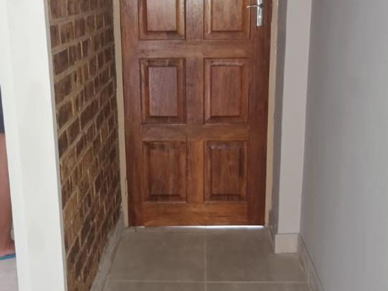 MORDERN 2 BEDROOM APARTMENT IN PRETORIA NORTH - Photo 8