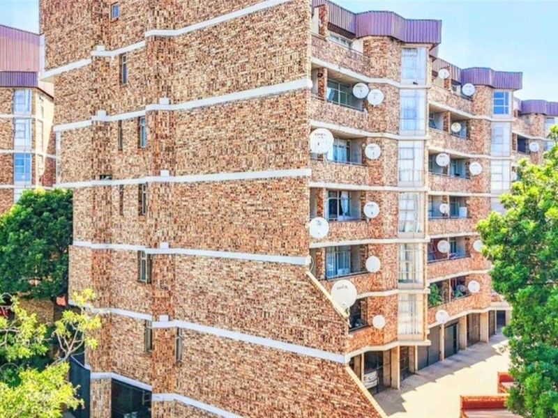MORDERN 2 BEDROOM APARTMENT IN PRETORIA NORTH - Photo 2