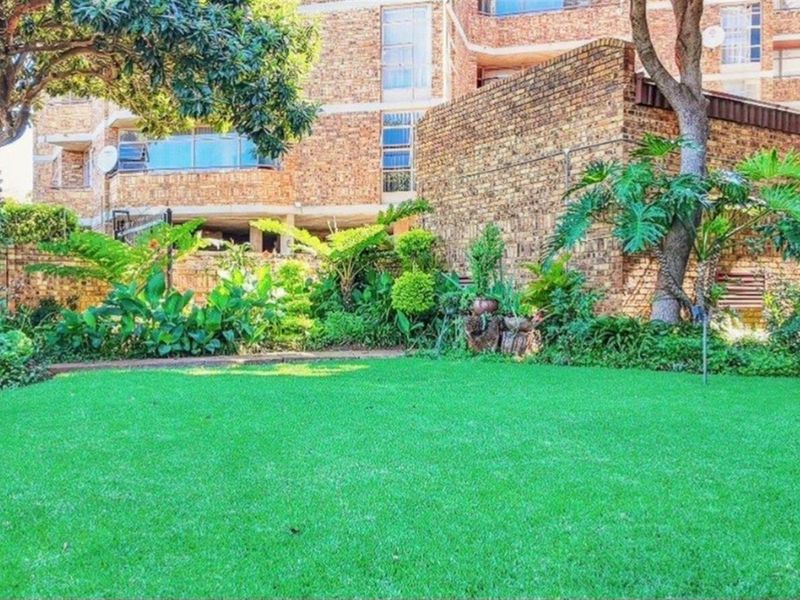 MORDERN 2 BEDROOM APARTMENT IN PRETORIA NORTH - Photo 4