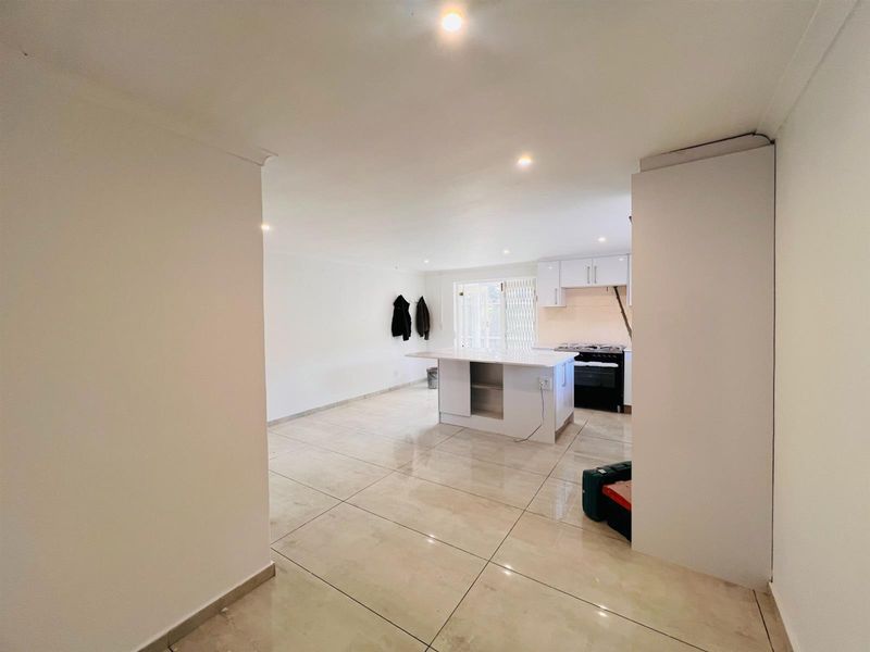 Apartment To Rent in Plattekloof 3, Plattekloof, Parow - Photo 10