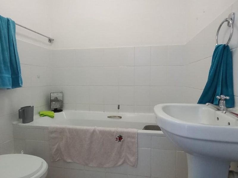Apartment For Sale in Uitzicht, Kraaifontein - Photo 10