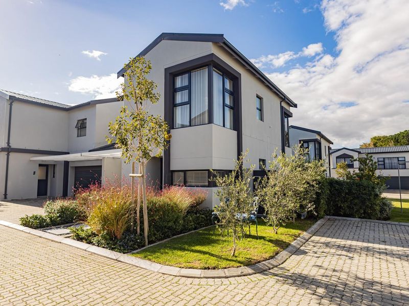 Modern 3-Bedroom Duplex in Secure Vierlanden Complex - Photo 1