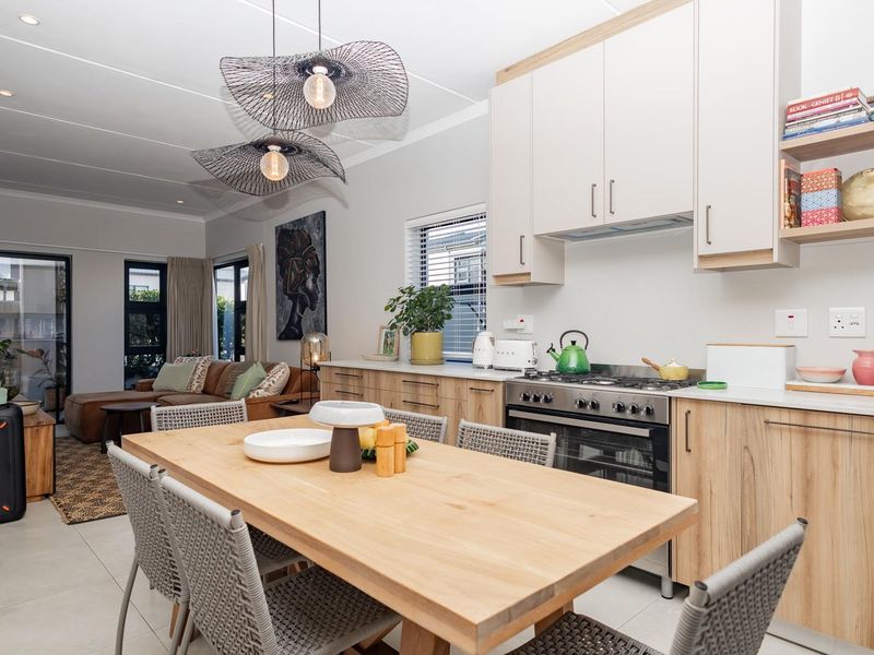 Modern 3-Bedroom Duplex in Secure Vierlanden Complex - Photo 4