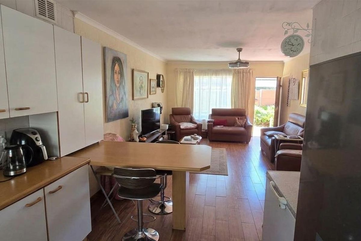 Townhouse For Sale in Van Dyk Park, Boksburg - Photo 5